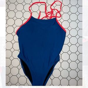 Jackson Jolyn Tie-back